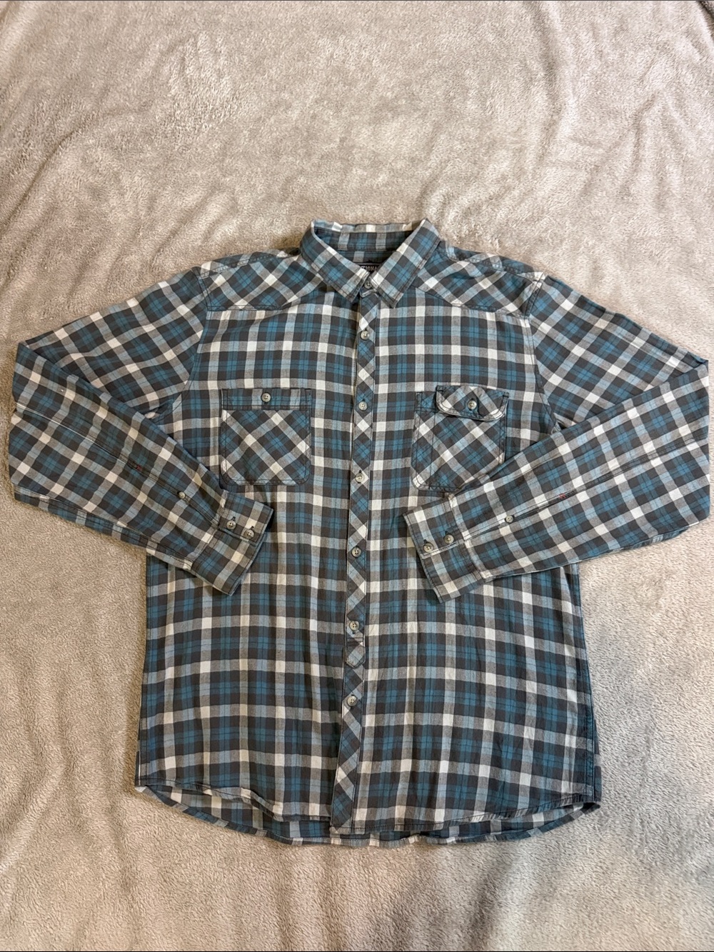Men's Blue and Gray Plaid Casual Button-Down Shirt